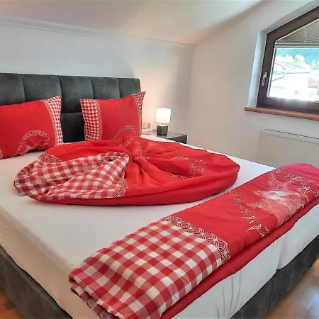 Garni Flori Tatil Evi Längenfeld