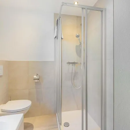 Garni Flori Holiday home *