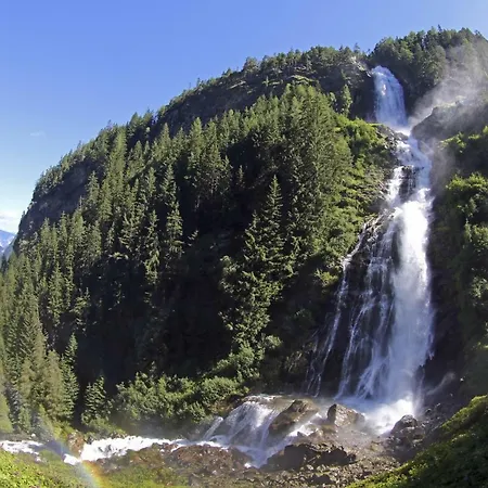 Dom wakacyjny Garni Flori